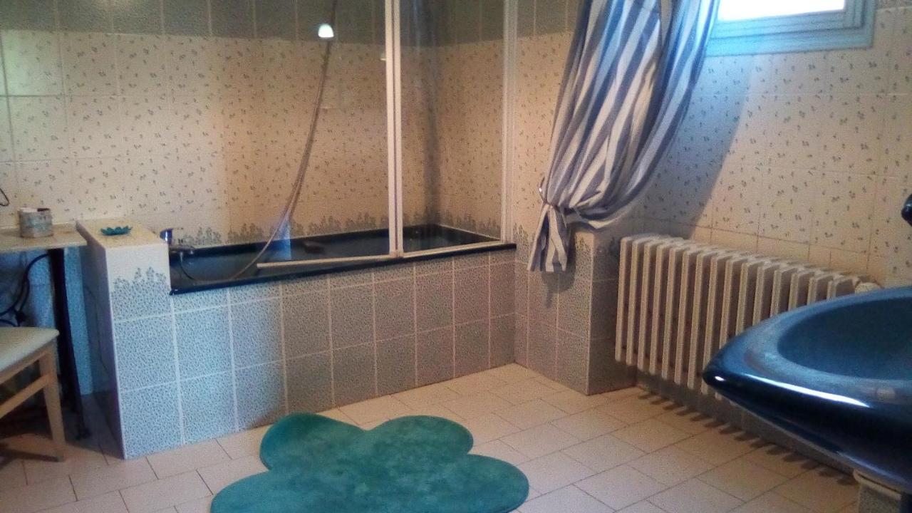 Le Mas Des Dames Appartement Авиньон Екстериор снимка